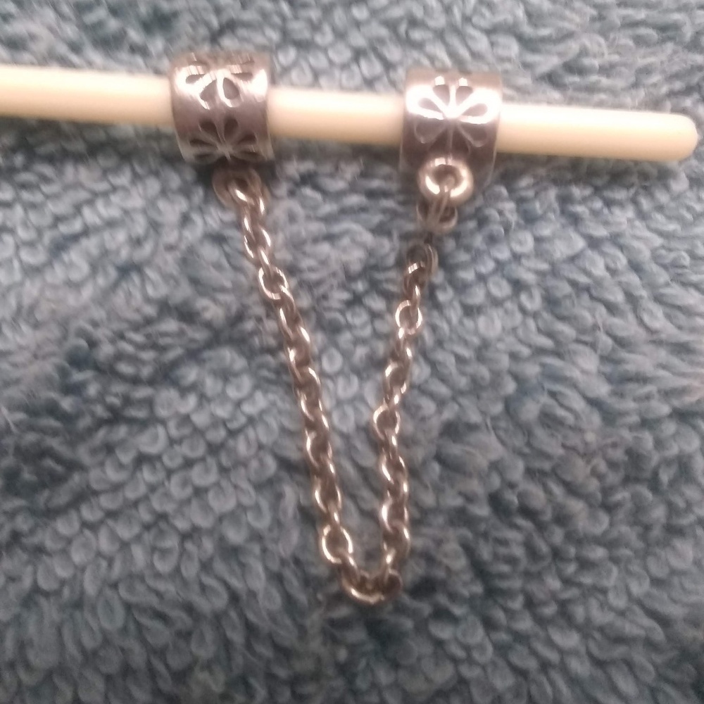 Pandora flower safety chain